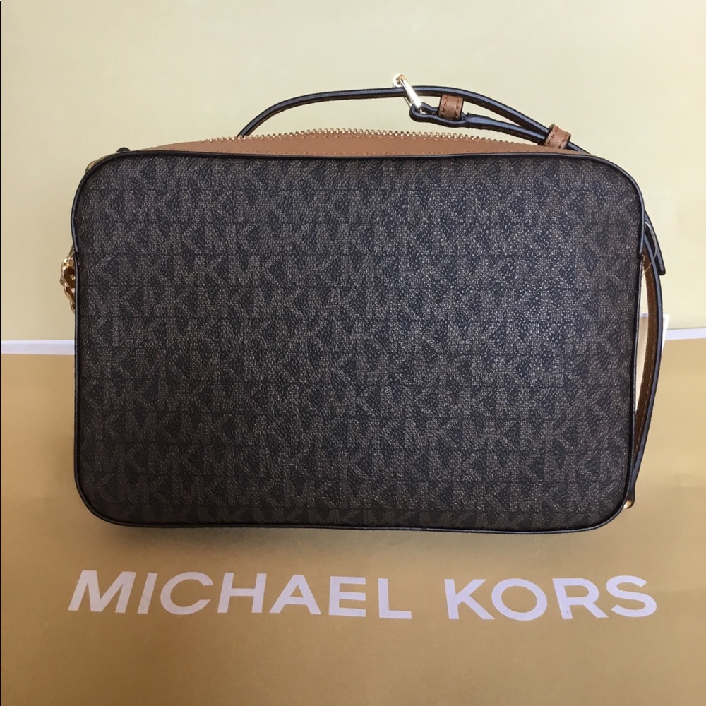🌿Michael Kors Large Crossbody Shoulder Bag NWT. - Picture 6 of 8